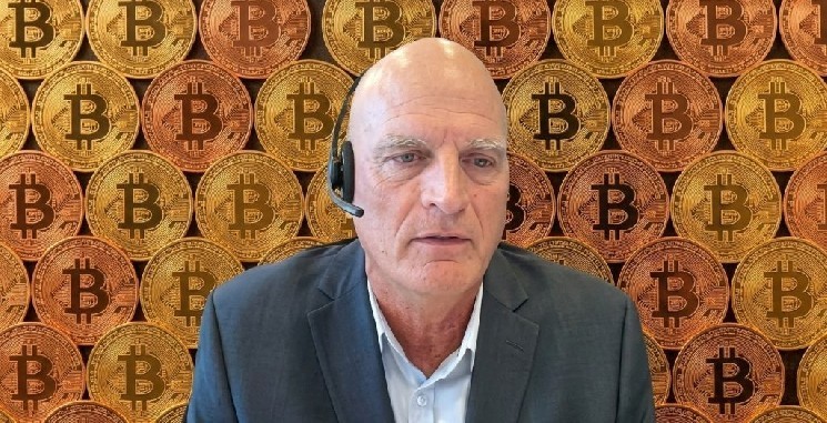 
			Аналитик Bloomberg Майк МакГлоун: &laquo;Криптовалютный пузырь лопнул, золото и серебро теперь являются рискованными активами&raquo;		